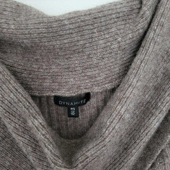 Short Brown dynamite Dress - Picture 2 of 2